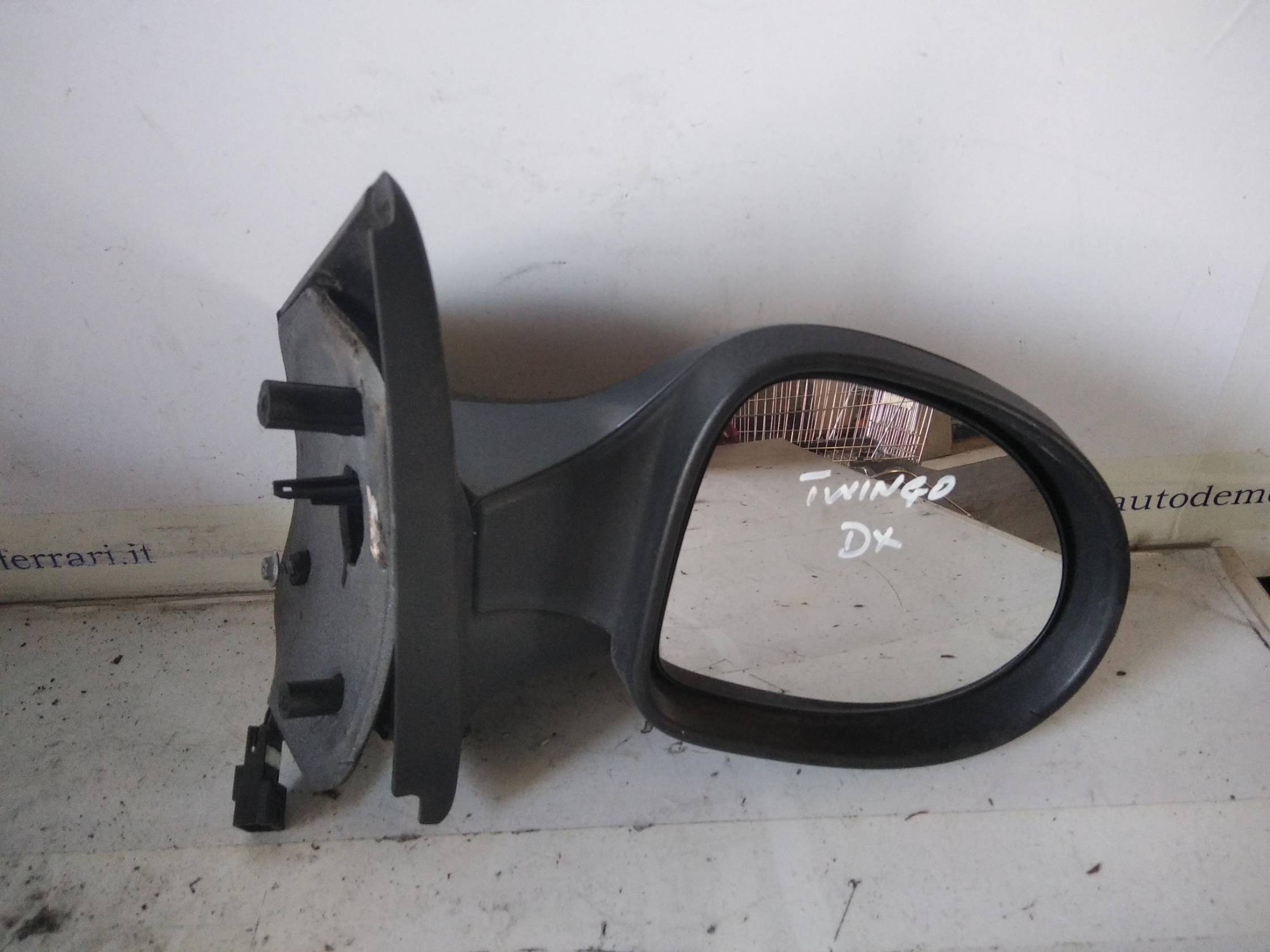 Retrovisore est. regolaz. elettr. dx.